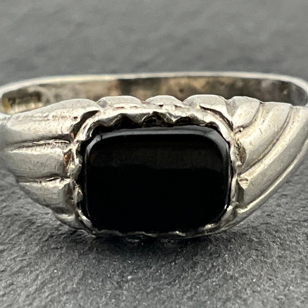 Vintage Black Onyx Sterling Silver Textured Signet Ring, UK Size R, US Size 8 3/4, EU Size 58 1/2