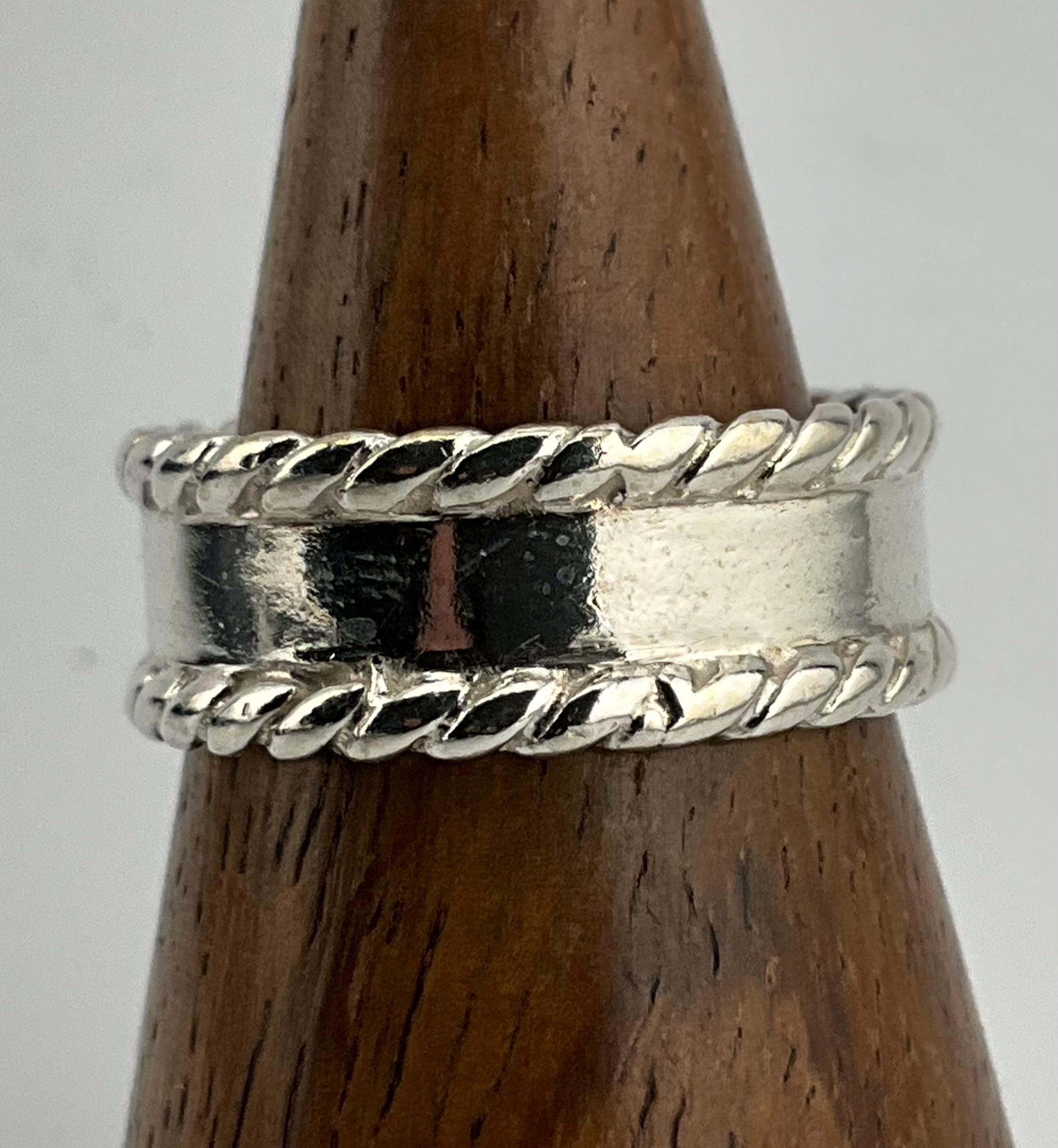 ■VINTAGE HOLLYWOOD■ 925 Silver Twist Rope Ring VH2435RI006 925 Sterling Silver Vintage Modernist Twisted Rope Ring Size