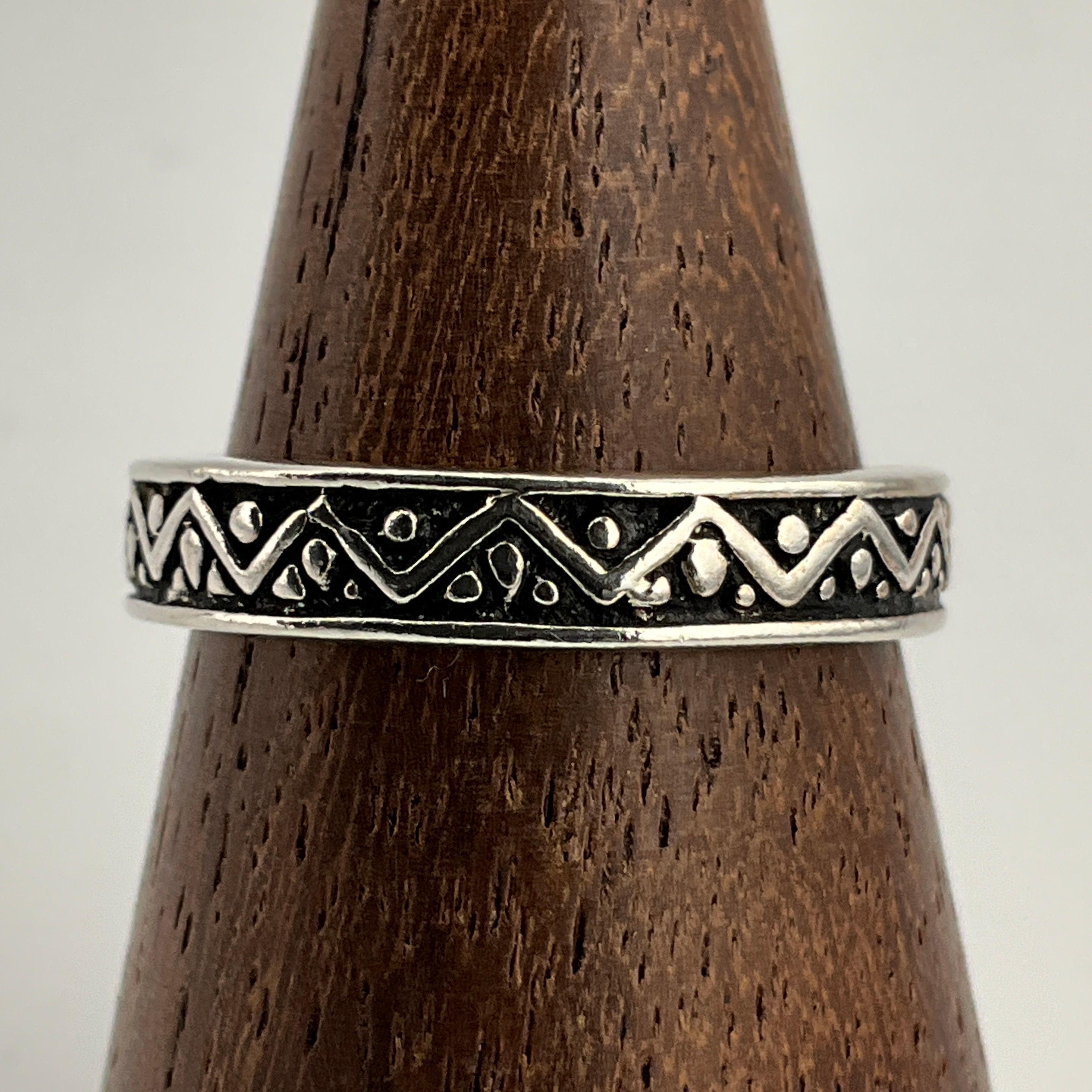 Vintage Sterling Silver Tribal Band Ring, UK Size P, US Size 7 1/2 