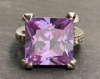 Vintage Amethyst & Cubic Zirconia Sterling Silver Chunky Solitaire Ring, UK Size K, US Size 5 1/4, EU Size 49 1/2