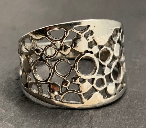 Vintage Sterling Silver Cut Out Circles Band Ring… - image 1