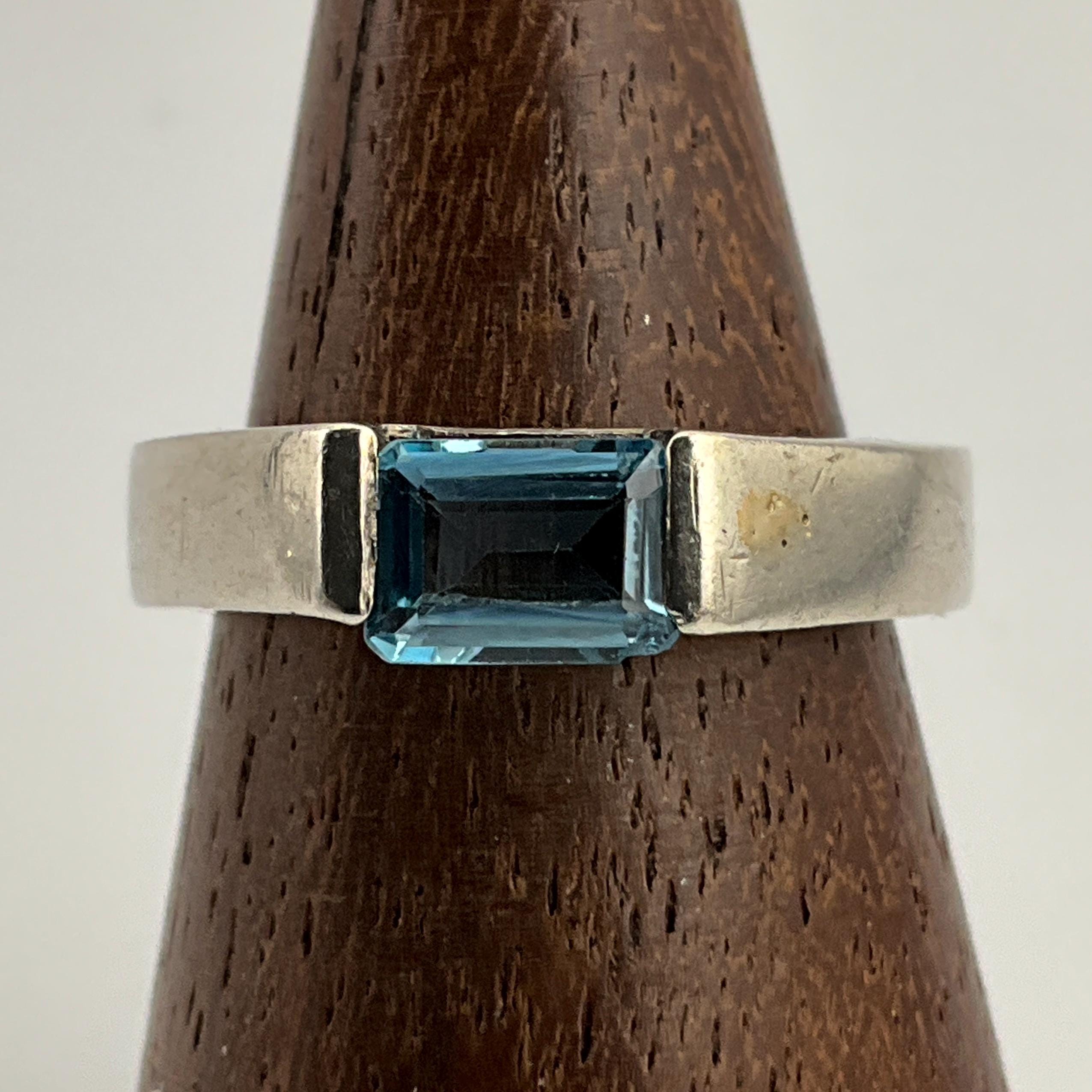 Vintage Square Blue Topaz Sterling Silver Ring, UK Size L1/2, US Size 5 3/4, EU Size 51