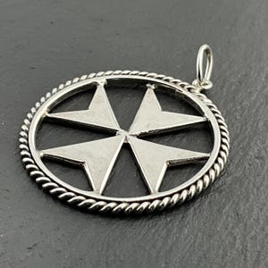 Vintage Maltese Cross Sterling Silver Pendant Necklace