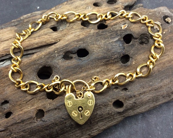 Vintage Solid 9ct Gold Charm Heart Padlock Bracele