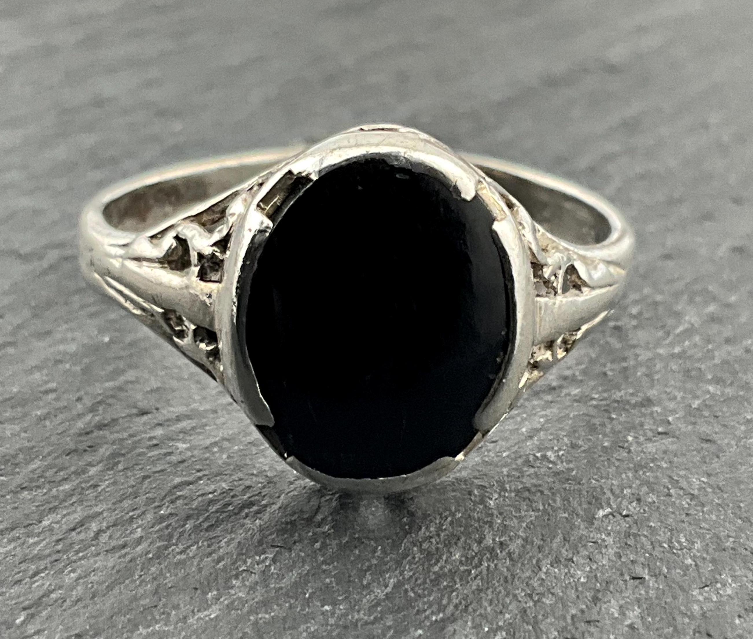 Vintage Black Onyx Sterling Silver Ring, UK Size N, US Size 6 1/2