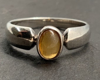 Vintage Amber Sterling Silver Dainty Solitaire Ring, UK Size M1/2, US Size 61/4, EU Size 52