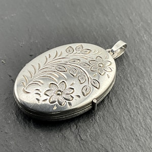 Vintage Sterling Silver Engraved Floral Oval Locket Pendant