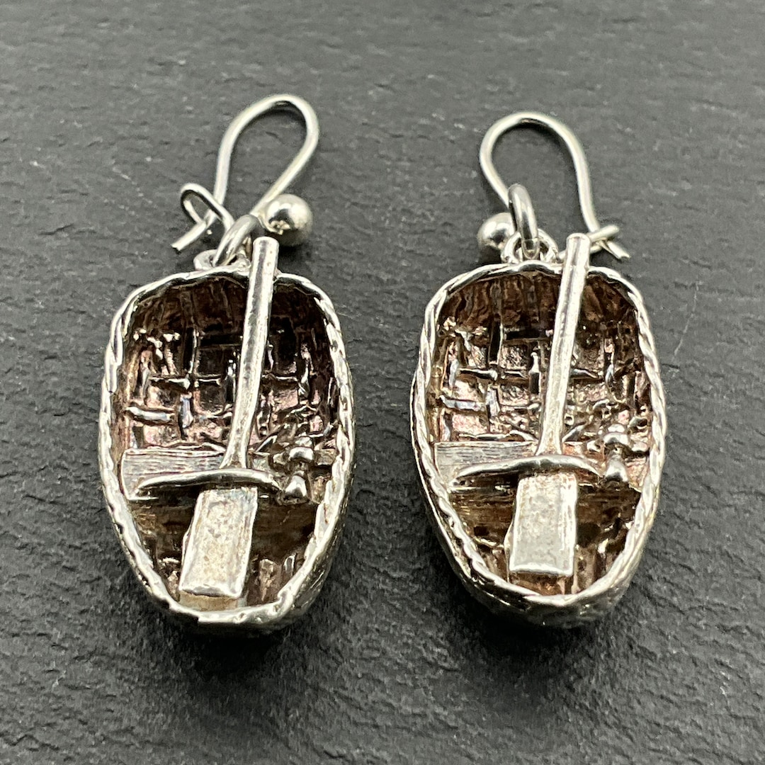 Orecchini a forma di barca a vela in argento sterling
