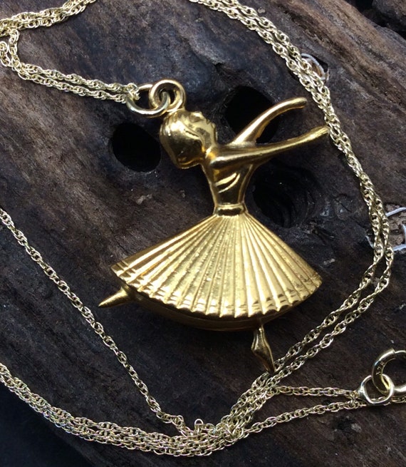 Vintage 9ct Gold Ballet Dancer Pendant Necklace