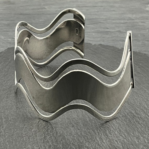 Vintage Solid Sterling Silver Torc Wave Bangle - image 4