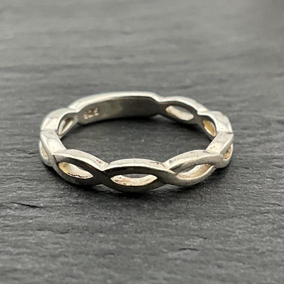 Vintage Sterling Silver Half Twist Band Ring, UK Size K, US Size 5 