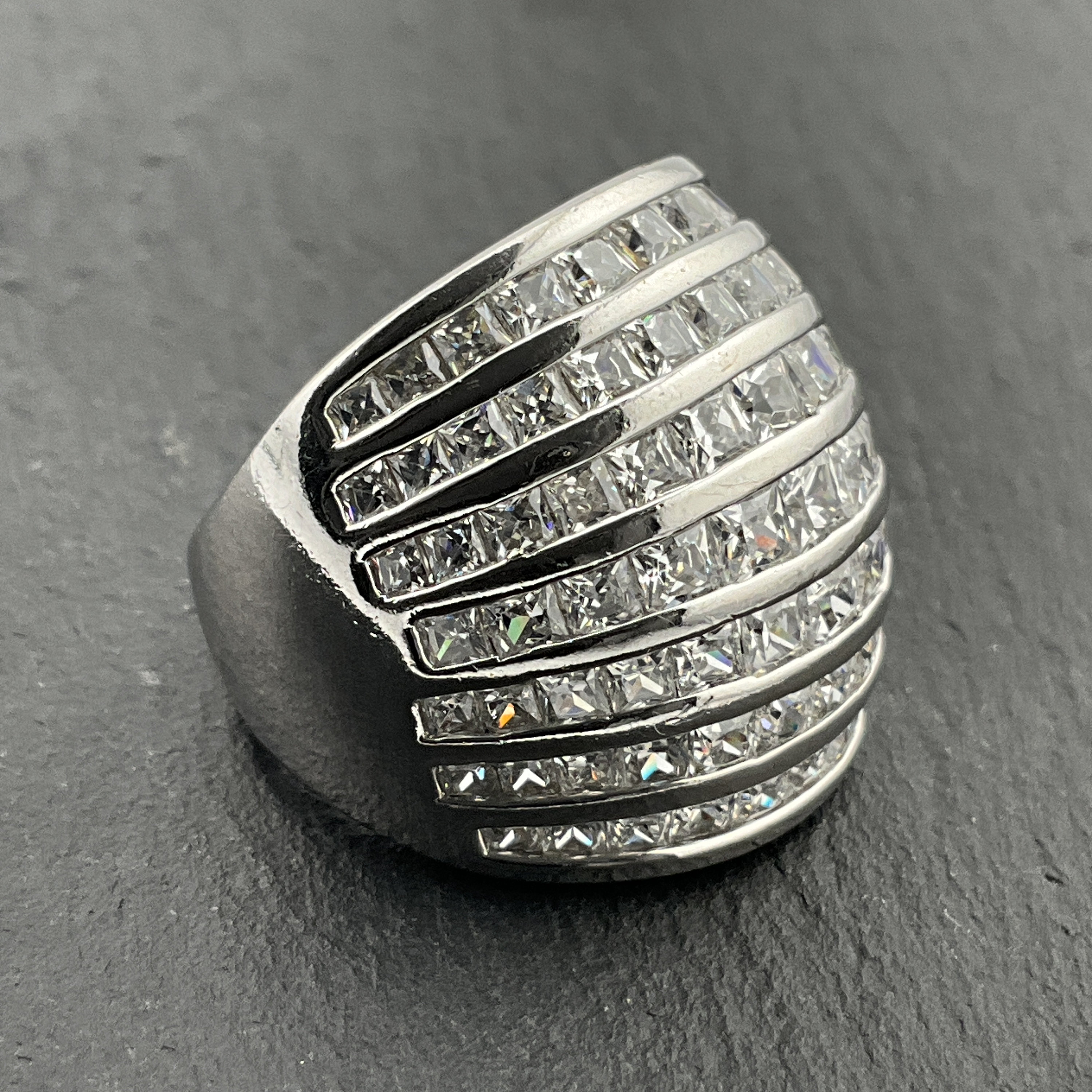 Bague vintage en or et zirconium – Bijoux de Bella