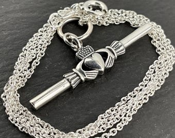 Vintage Claddagh Irish T-Bar Sterling Silver Pendant Necklace