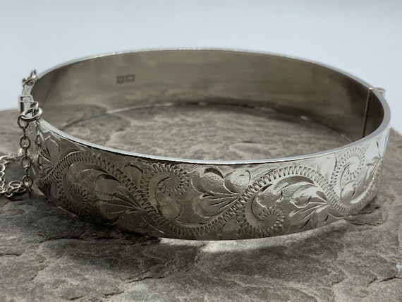 Hope sterling silver hinged hotsell bangle