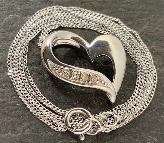 9ct white gold diamond heart best sale pendant
