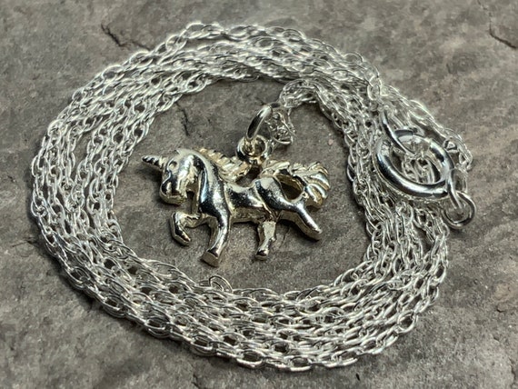 Vintage Sterling Silver Petite Unicorn Pendant Ne… - image 4