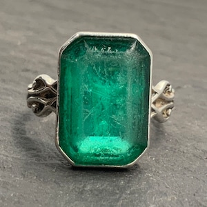 Vintage Green Cubic Zirconia Sterling Silver Statement Ring, UK Size L, US Size 5 1/2, EU Size 50 3/4