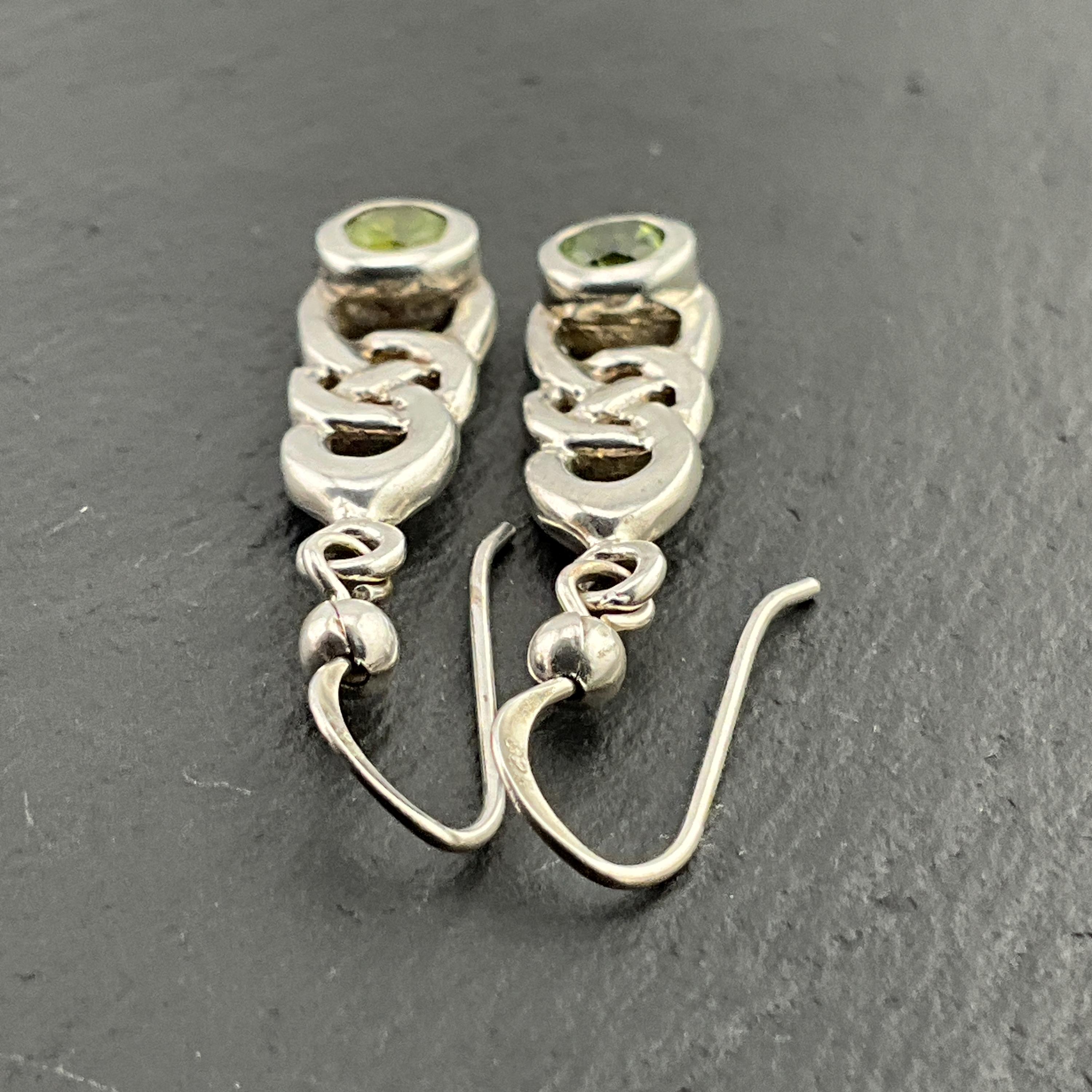 Boucles D'oreilles Percées Vintage Pendantes Décoratives - Argenté - Modèle 5112 - Occasion