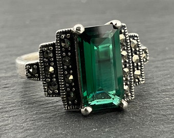 Vintage Emerald & Marcasite Sterling Silver Statement Ring, UK Size Q, US Size 8, EU Size 56 3/4