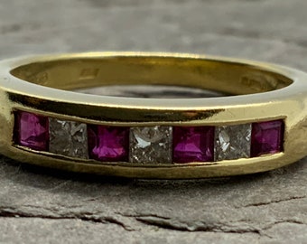 Vintage Solid 18ct Diamond Ruby Ring, UK Size M, US Size 6 1/2, EU Size 52 1/2