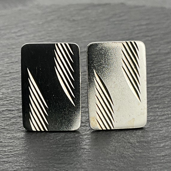 Boutons de manchette en argent massif 800 texturés en partie dorés vintage. - France