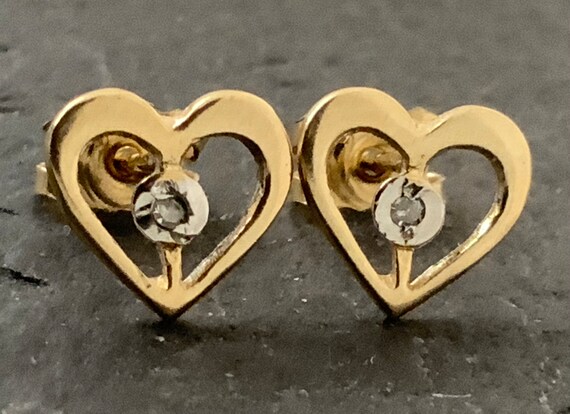 9ct gold heart stud best sale earrings