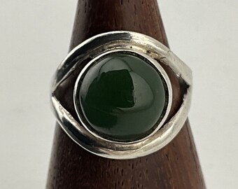 Vintage Nephrite Jade Sterling Silver Statement Ring, UK Size L1/2, US Size 5 3/4, EU Size 51