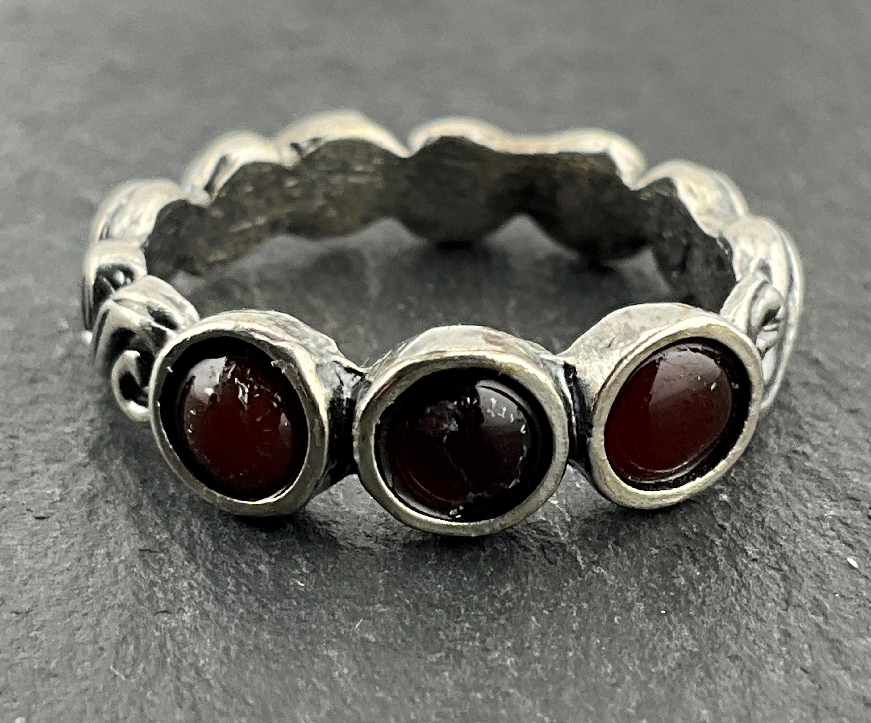 Vintage Carnelian Sterling Silver Infinity Bubble Band Ring, UK Size K, US Size 5 1/4, EU Size 49 1/2
