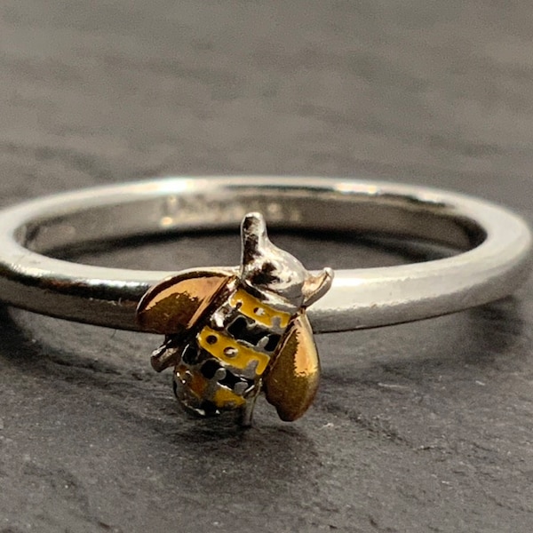 Genuine Daisy Sterling Silver Daisy Bee Band Ring, UK Size P, US Size 7 1/2, EU Size 55 1/4