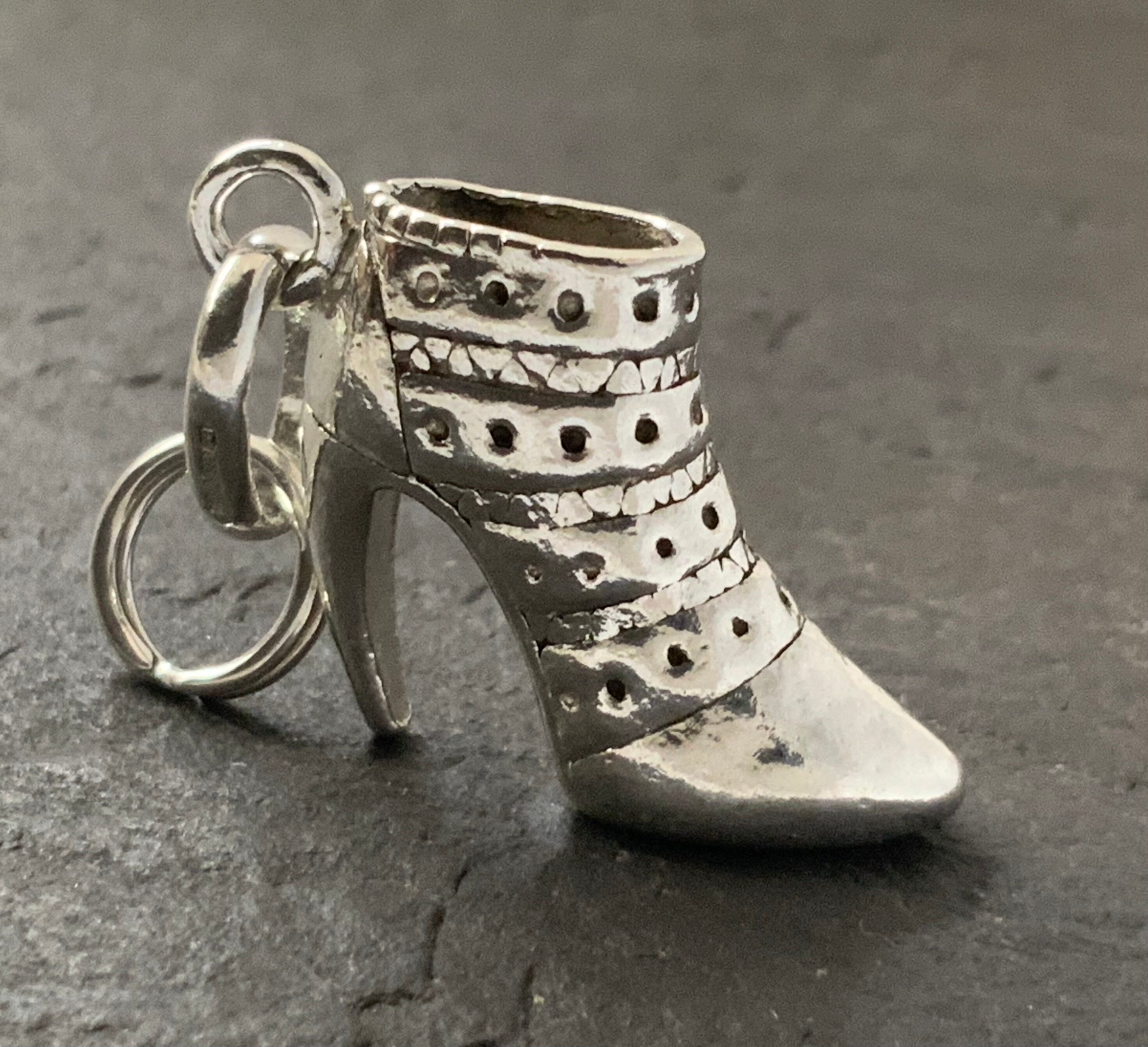 10pcs/lot Paved Red Bottom High Heel Shoe Charm