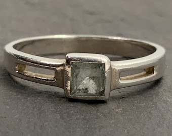 Vintage Topaz Sterling Silver Minimalist Solitaire Ring, UK Size Q1/2, US Size 8 1/2, EU Size 58