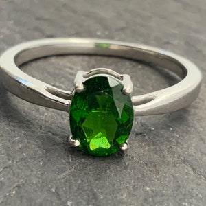 Vintage Emerald Sterling Silver Ring, UK Size R1/2, US Size 9, EU Size 59 1/4, May Birthstone