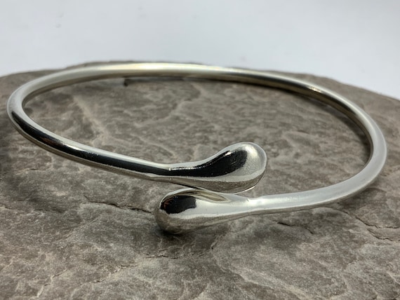 Sterling silver solid bangle Sterling silver solid bangle