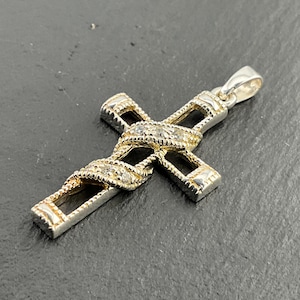Vintage White Cubic Zirconia Sterling Silver Cross Pendant Necklace