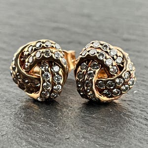 Gemma di Zirconia cubica di Wuzhou forma ovale zircone sintetico 5A M-Champangne