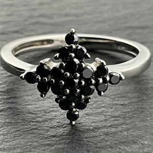 Vintage Solid 9 Karat Weißgold Schwarz Diamant Statement Ring, UK Größe N, US Größe 58, EU Größe 52 3/4