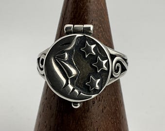 Vintage Sterling Silver Moon & Stars Poison Locket Ring, UK Size L1/2, US Size 5 3/4, EU Size 51