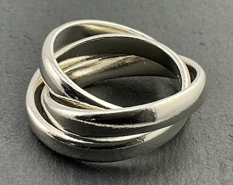 Vintage Interlocking Sterling Silver Bands Ring, UK Size R1/2, US Size 9, EU Size 59 1/4