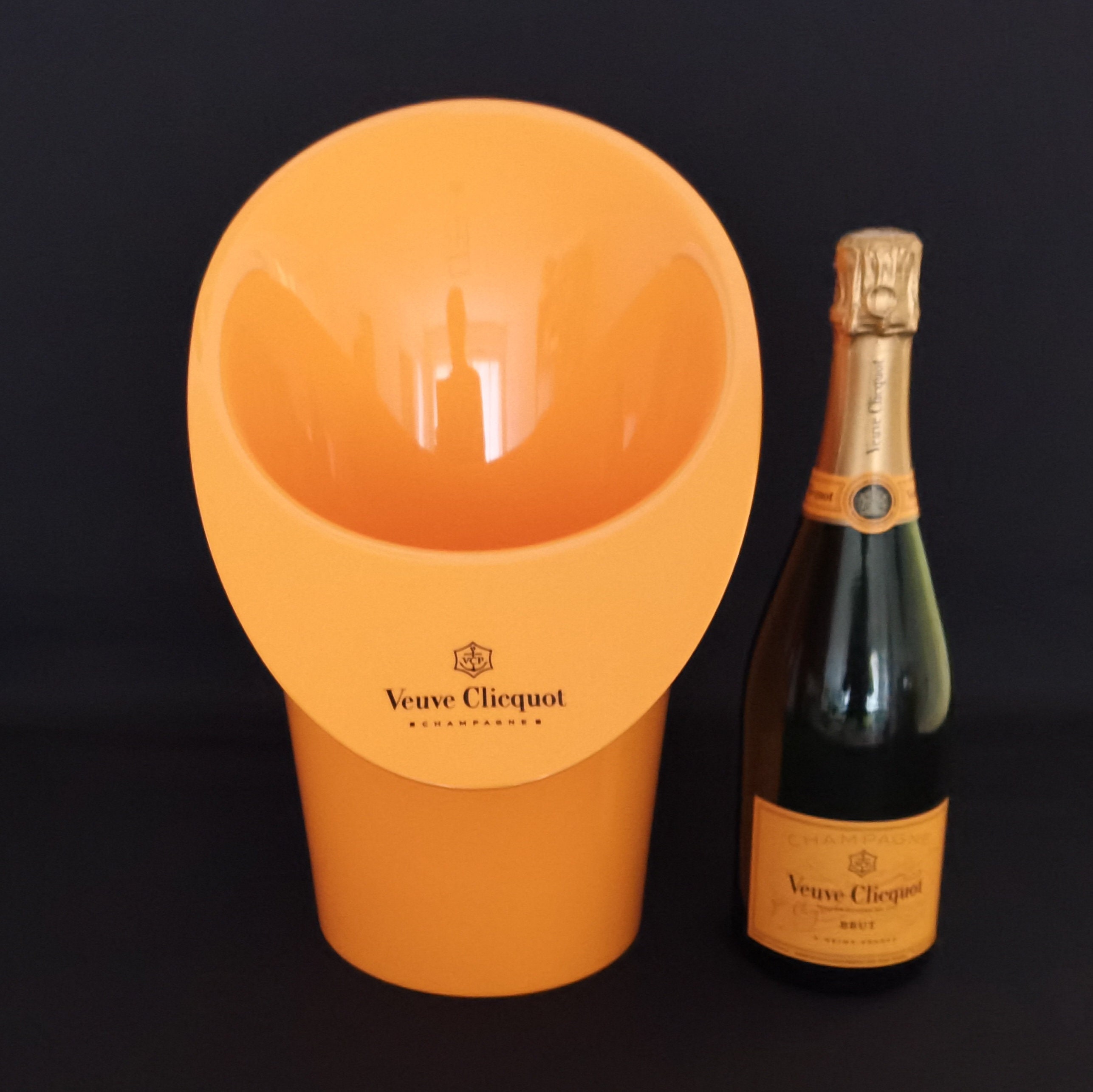 Seau à Champagne Veuve Clicquot/Mint Champagne Ice Bucket From Veuve Clicquot Cooler French Vintage 