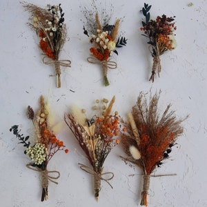Fall wedding boutonniere Dried flower button hole for groomsmen Burnt orange brown boutonniere for fall wedding