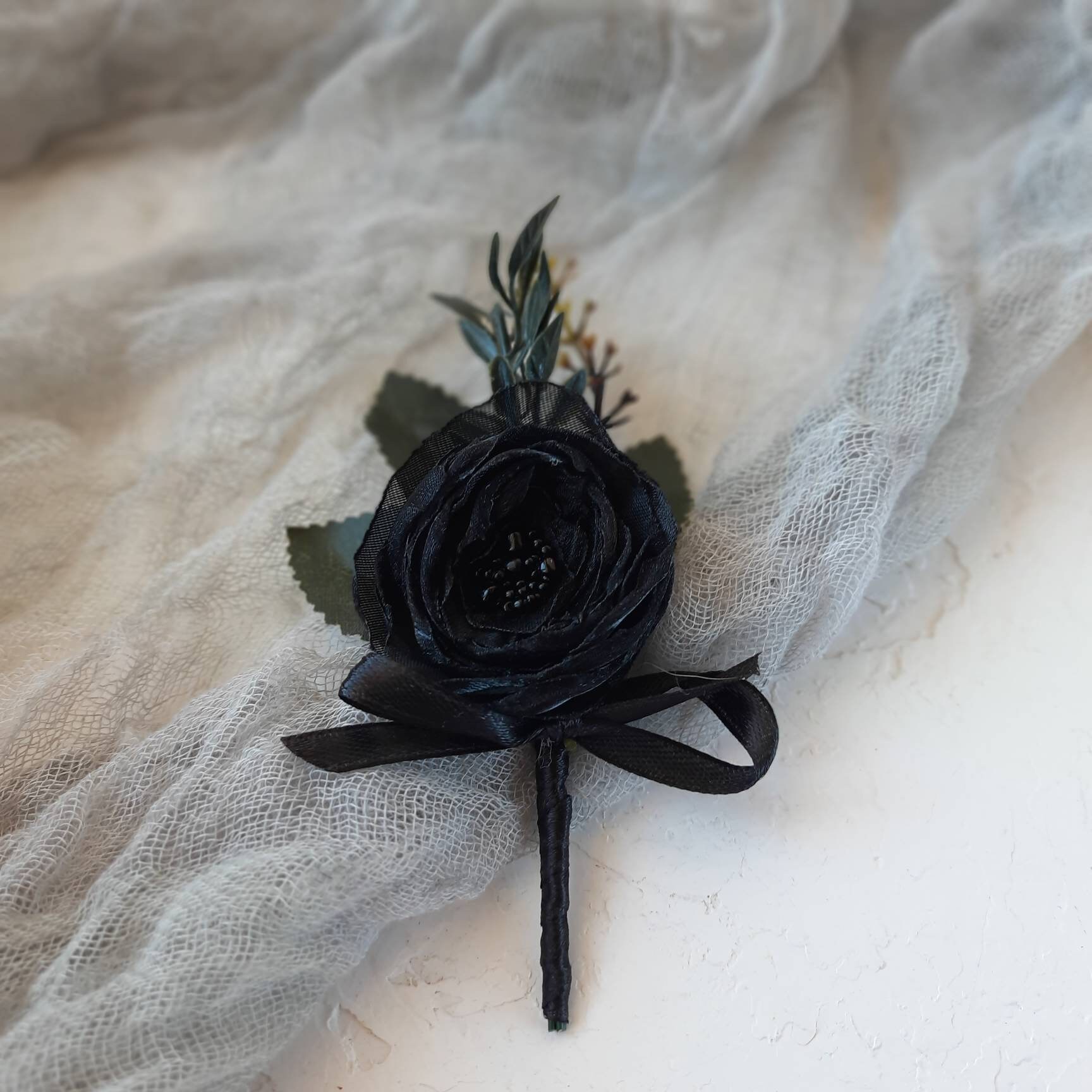 Black wedding boutonniere Groom boutonniere Silk flower Etsy