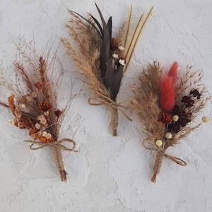 Fall dry boutonniere for terracotta wedding, rusty boutonniere for men, brown orange dried flower bout for groomsmen