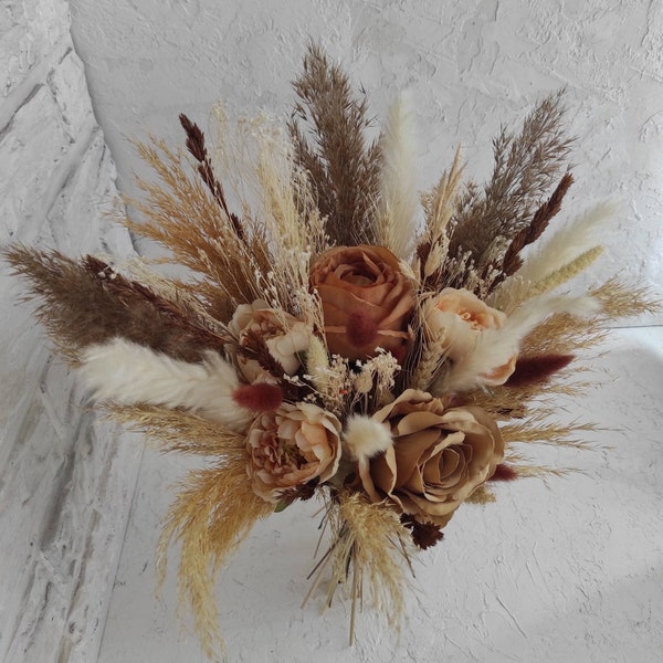 Boho wedding bridal bouquet Pampas grass champagne bouquet for bridesmaids with fake beige brown terracotta roses for fall wedding
