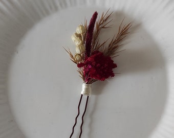 Burgundy hair pin of dried flowers for bride, flower hair accessory for fall wedding, hair pin for bride, bridesmaid