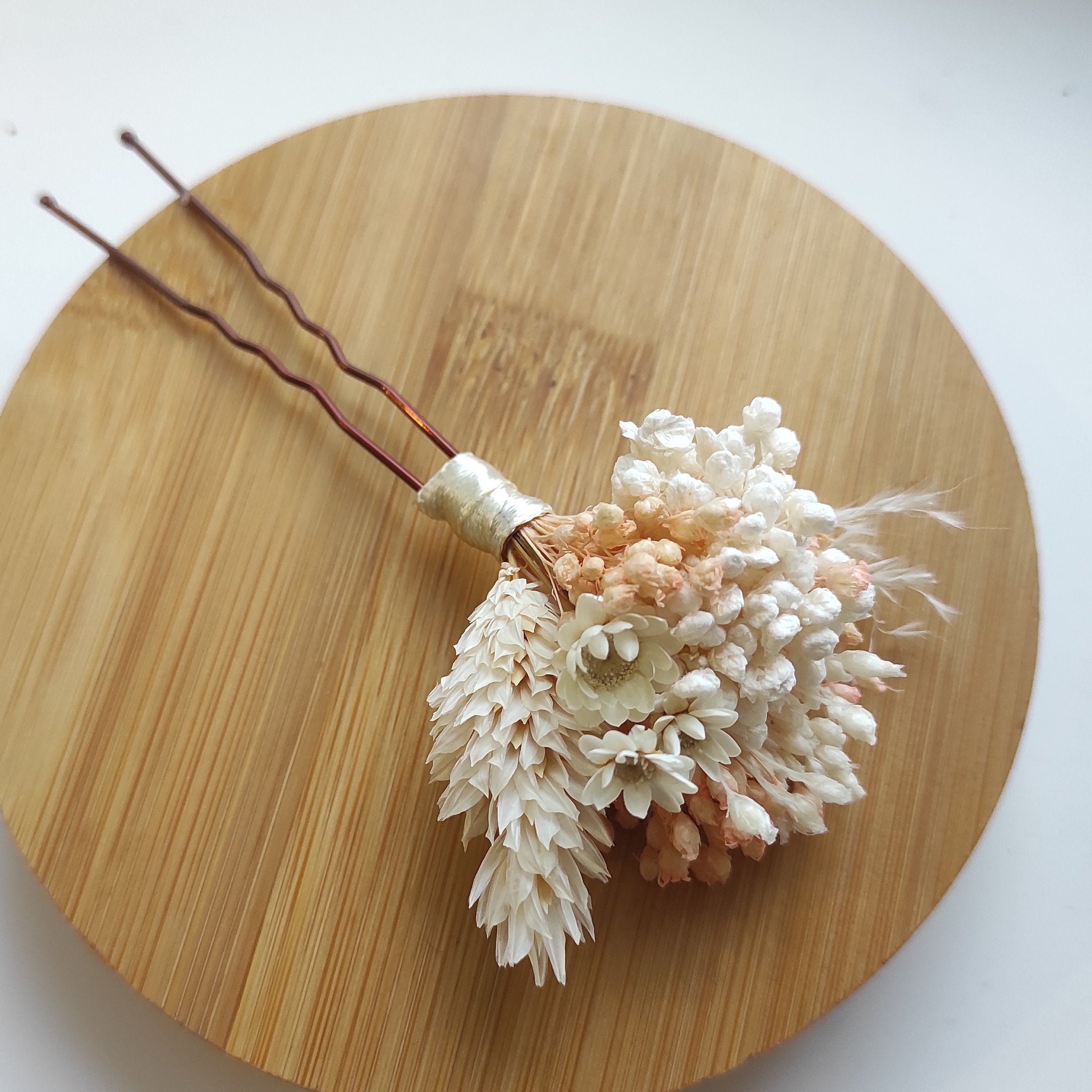 Hair pin with dried flowers, bridal flower hair accessory for wedding, champagne blush pretty hair pin for bride