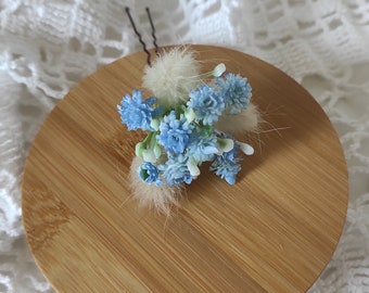 Light blue and white flower hair pin, wedding hair accessory, bridal hair comb for winter wedding