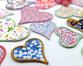 Parche de corazón de tela Liberty - Aplique bordado, para planchar/coser/pegar, insignia de corazón, bonito adorno para manualidades, etiqueta de regalo personalizada