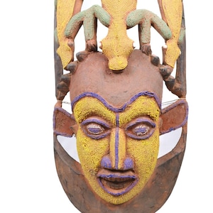 Beaded Mask - Beads, Wood - Bamileke - Grassland of Cameroon