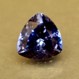Natural Kashmir Blue Sapphire Gemstone 9.35 Ct Trillion Cut Certified Loose Gemstone