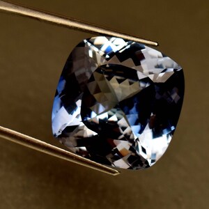Natural Kashmir Blue Sapphire Gemstone 31.60 Ct Cushion Cut Certified Loose Gemstone